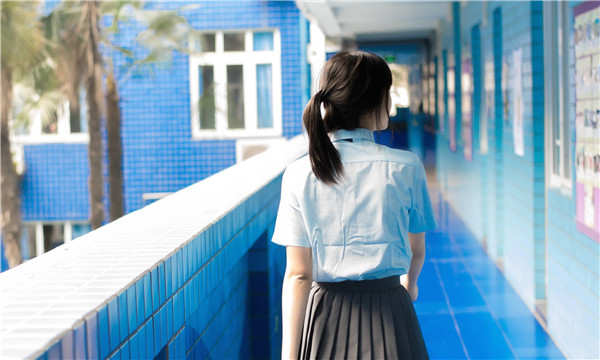 集美如何找到一个可以帮助我生孩子的女人？